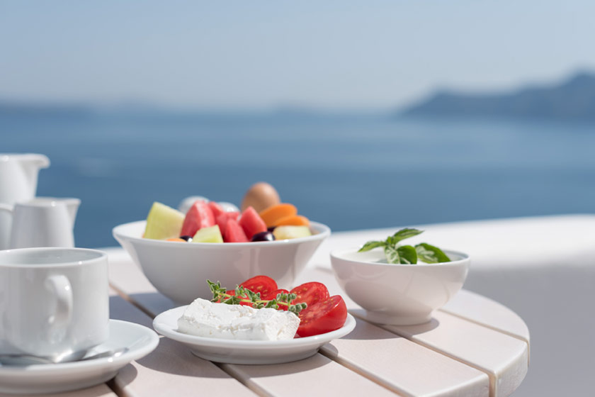 Thirea Suites in Oia Santorini – Breakfast with sea view