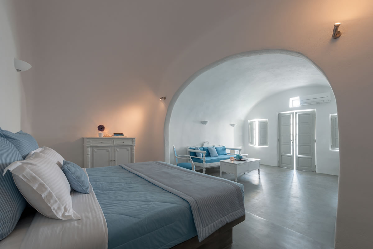 The bedroom of the Thirea superior suite in Santorini