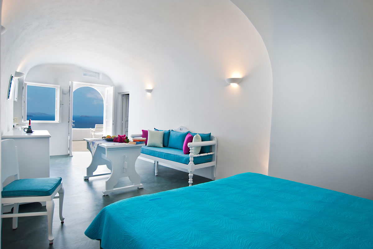 Thirea Studios in Santorini, Oia