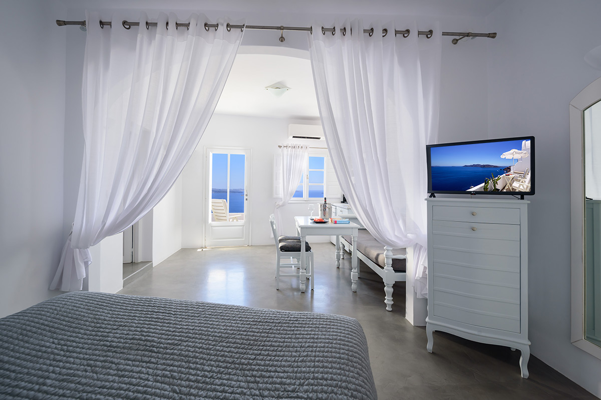 Thirea Santorini Studios – Superior Studio