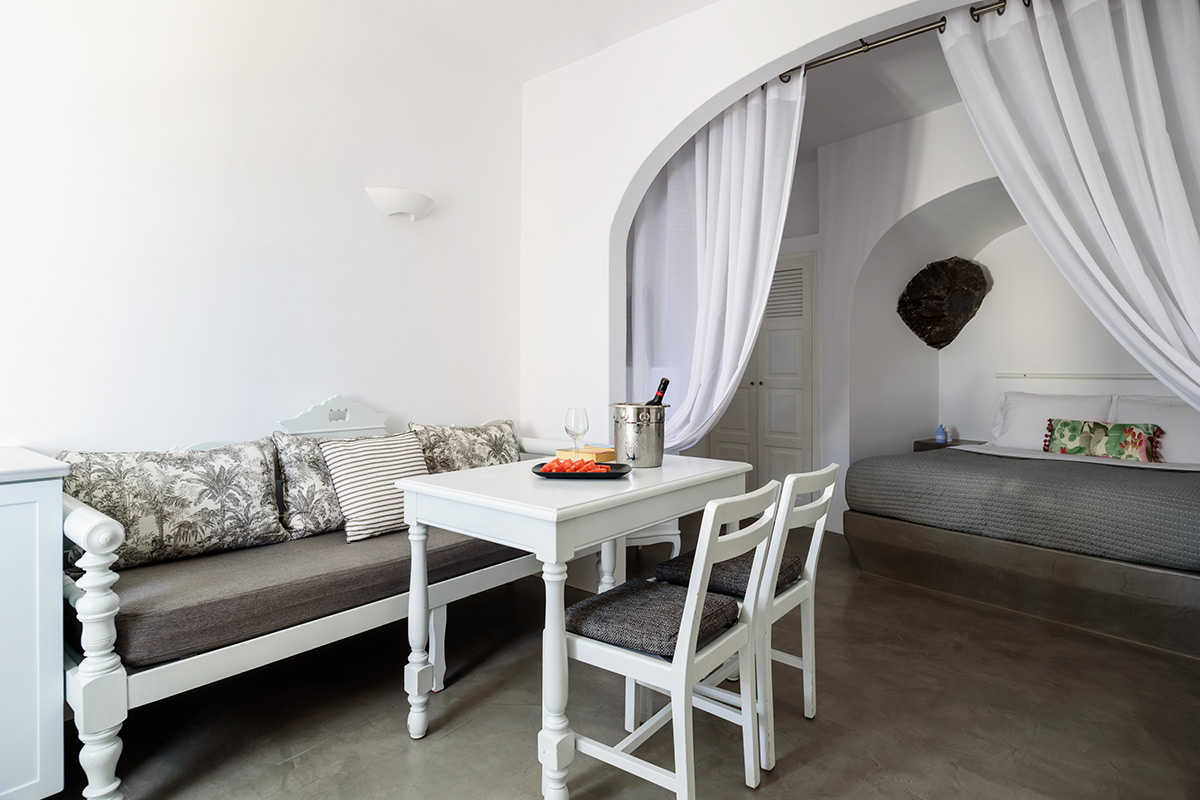 Thirea Santorini Studios – Superior Studio