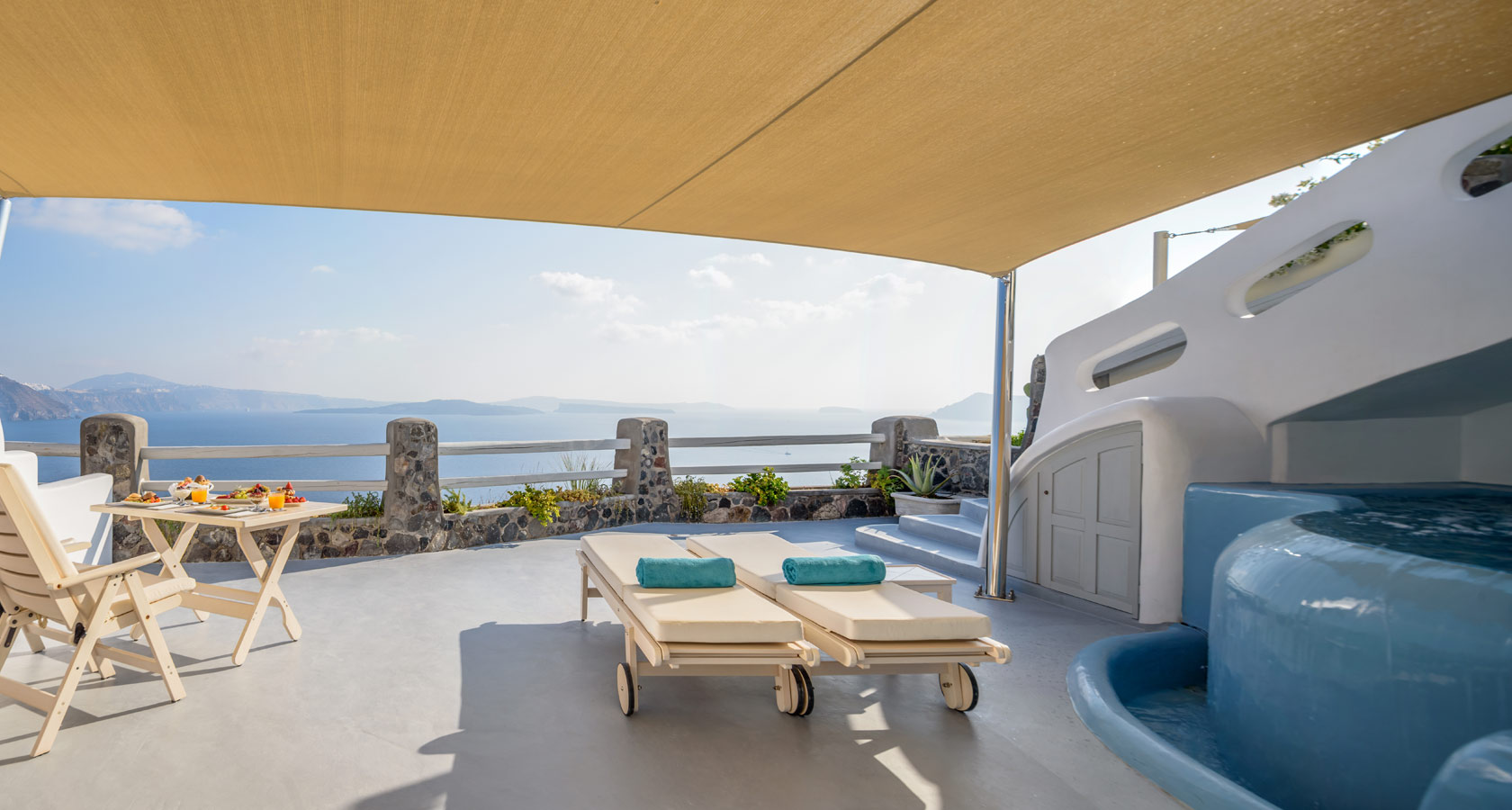 Thirea honeymoon suite with sea view 