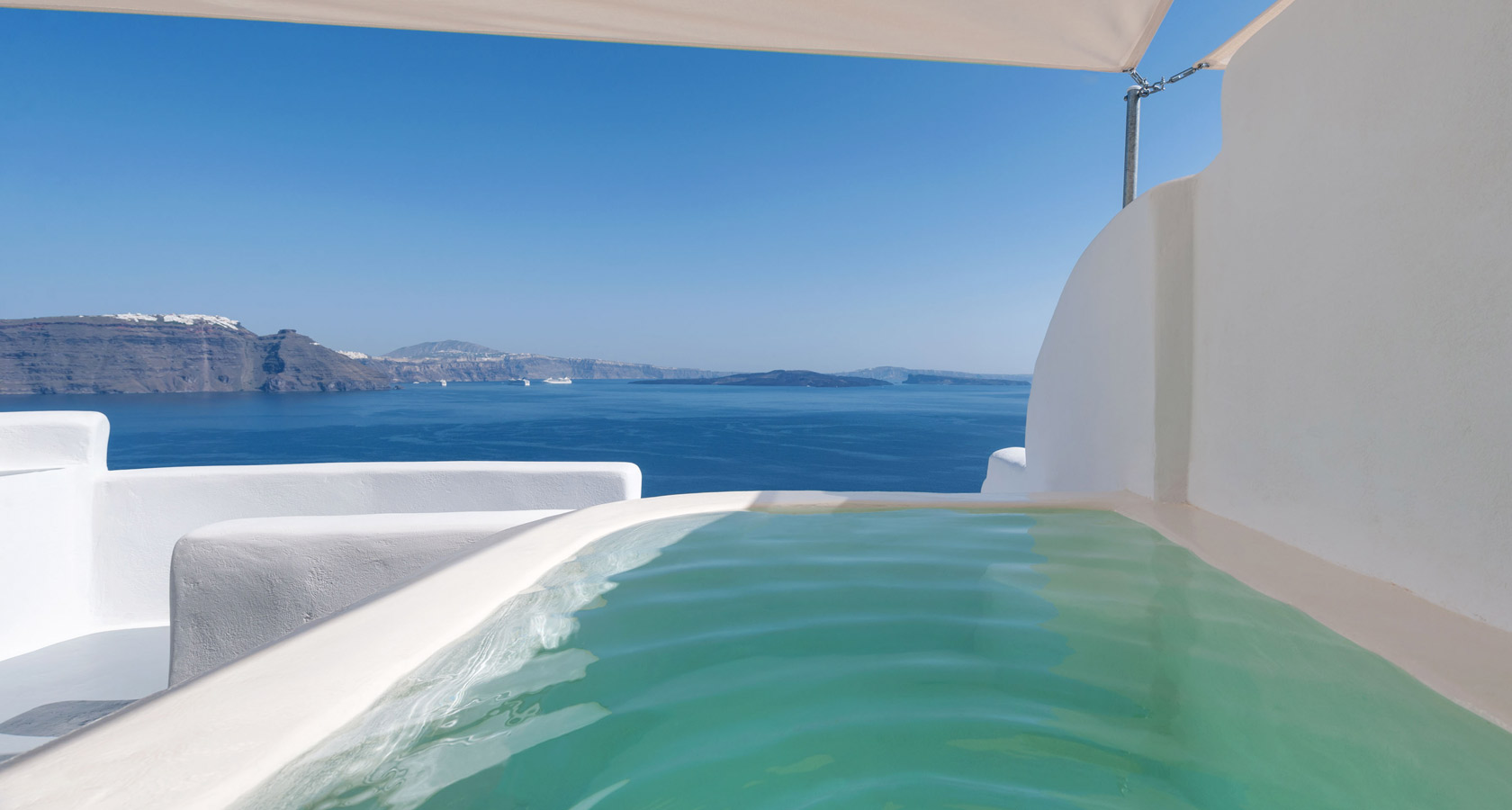 Ξενοδοχειο Thirea Suites Σαντορινη Οια – Standard σουιτα
