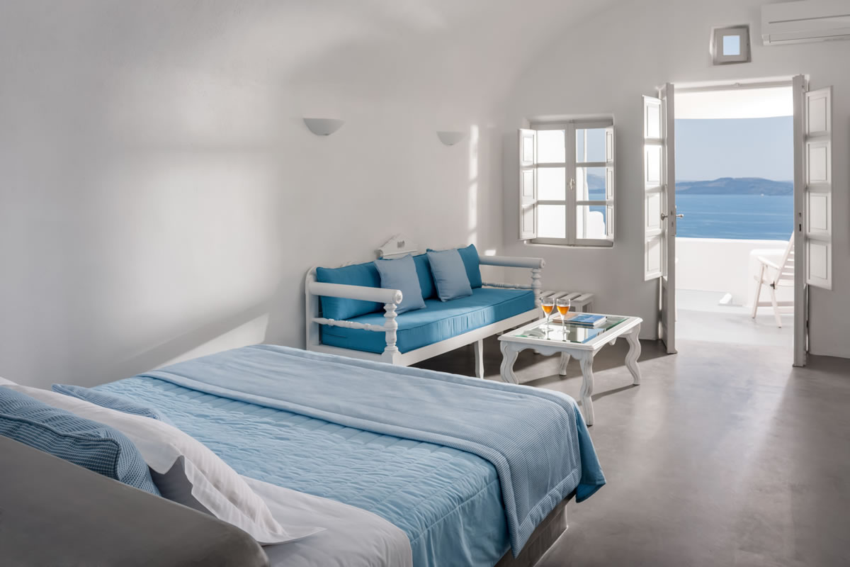 Thirea Suites in Santorini Oia – Interior view