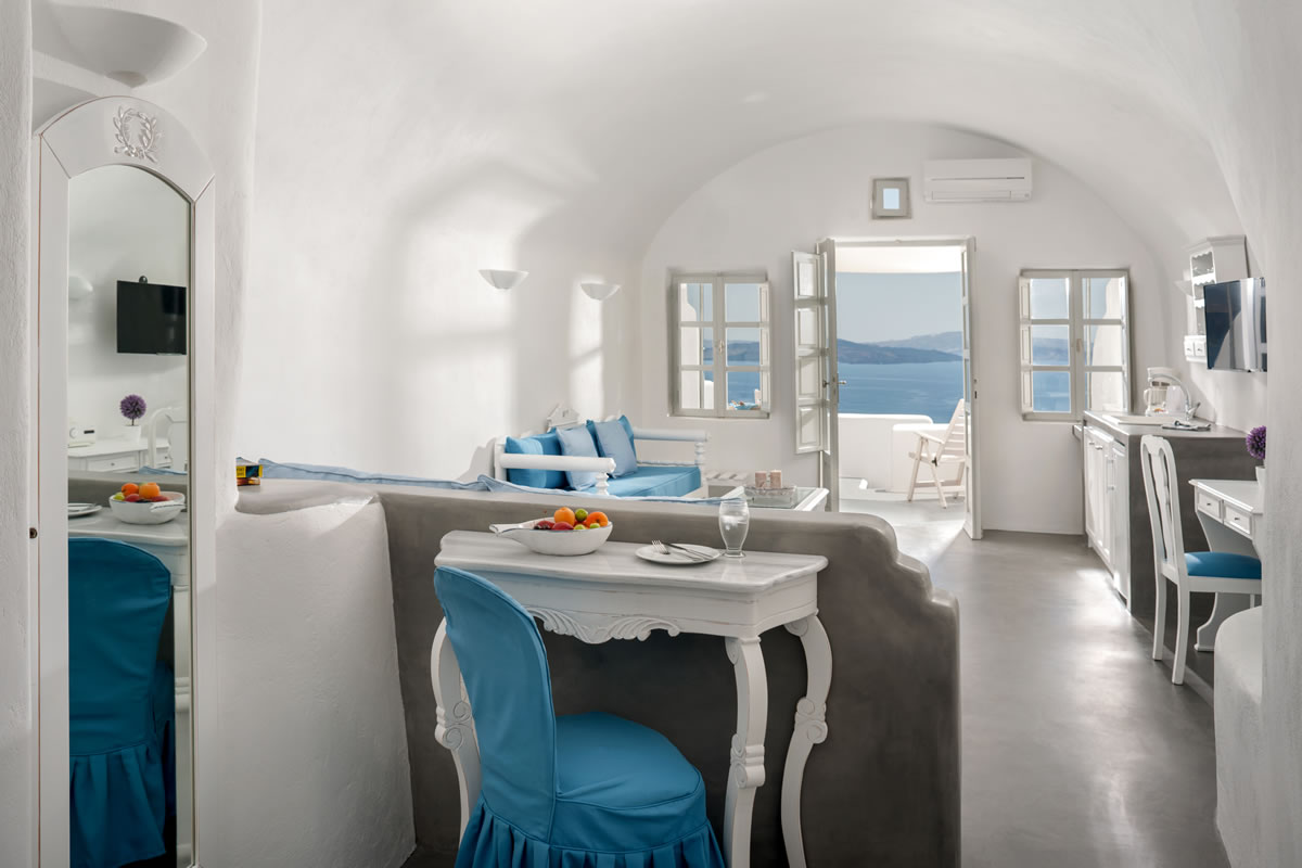 Thirea Suites in Oia Santorini - Interior
