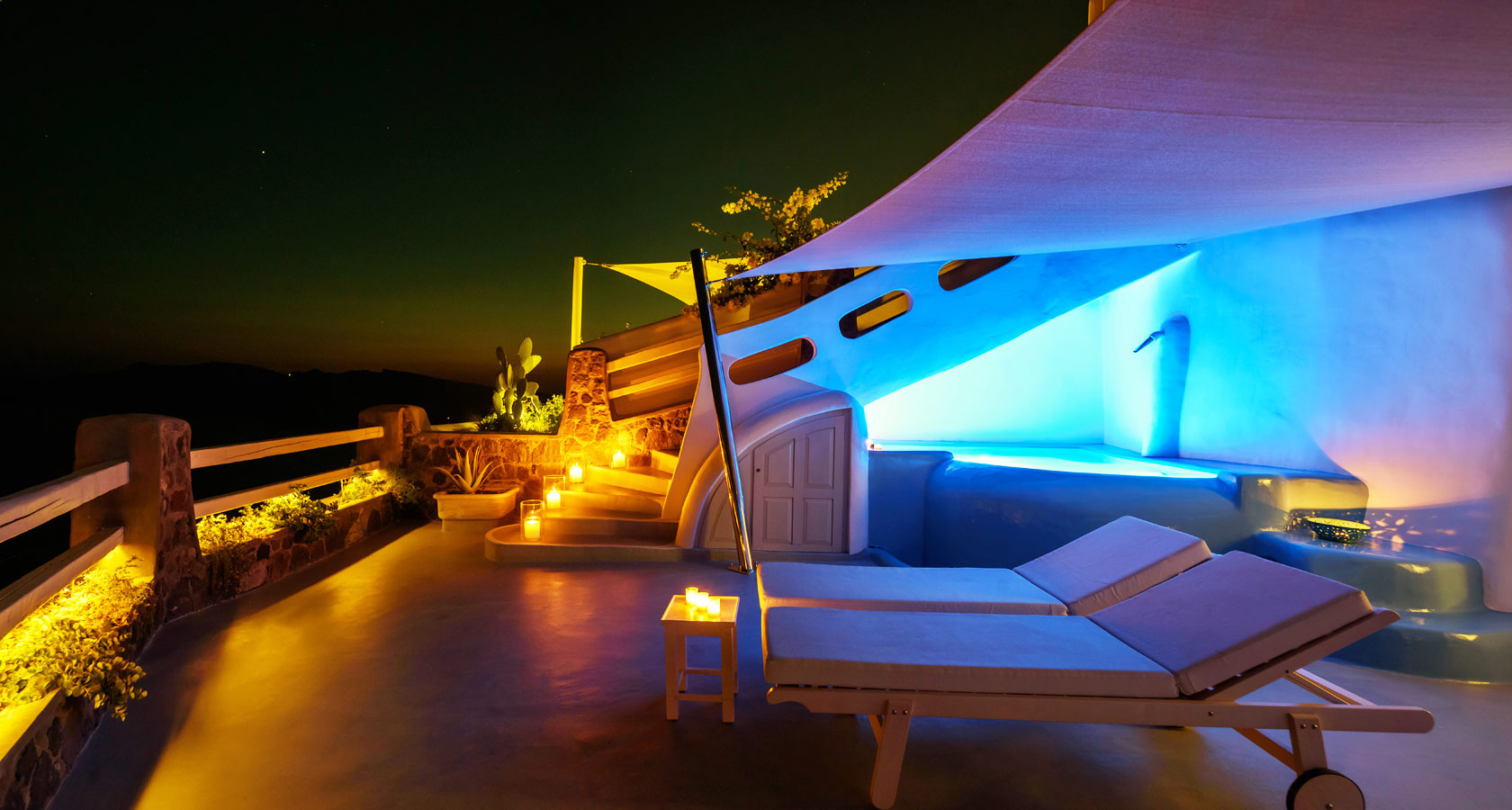 Thirea Honeymoon Suites Hotel in Oia Santorini