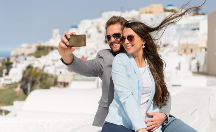 Romantic Couple – Honeymooners in Santorini Greece